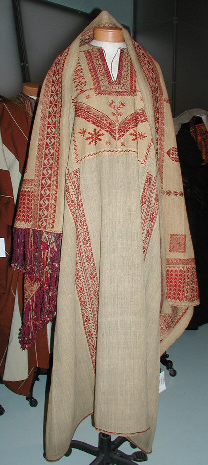 Palestinian thobe with tatreez embroidery — the regional visual language of Palestinian dress